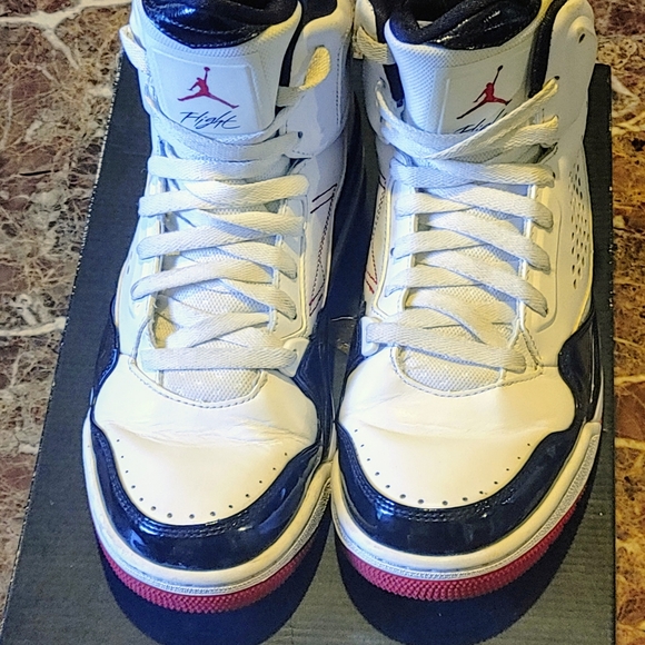 Air Jordan SC-3 Flight Basketball Sneakers - Picture 3 of 11